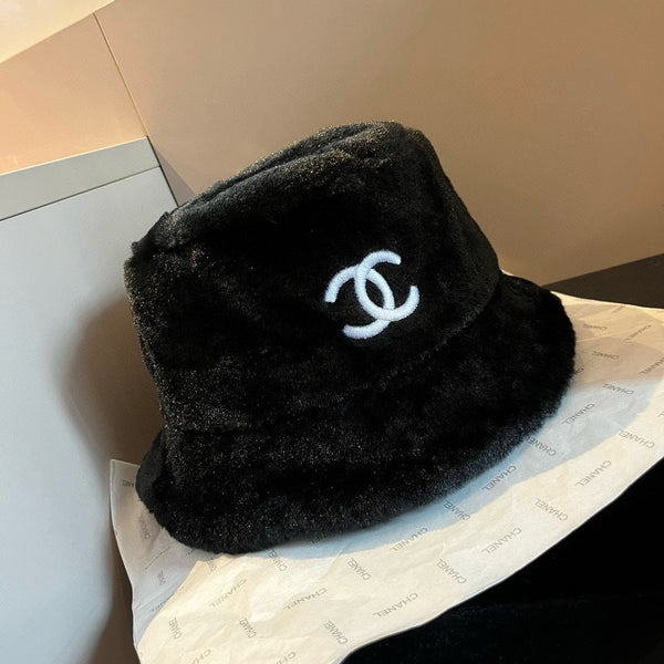 CAPPELLO A SECCHIELLO IN PILE NERO 429805 