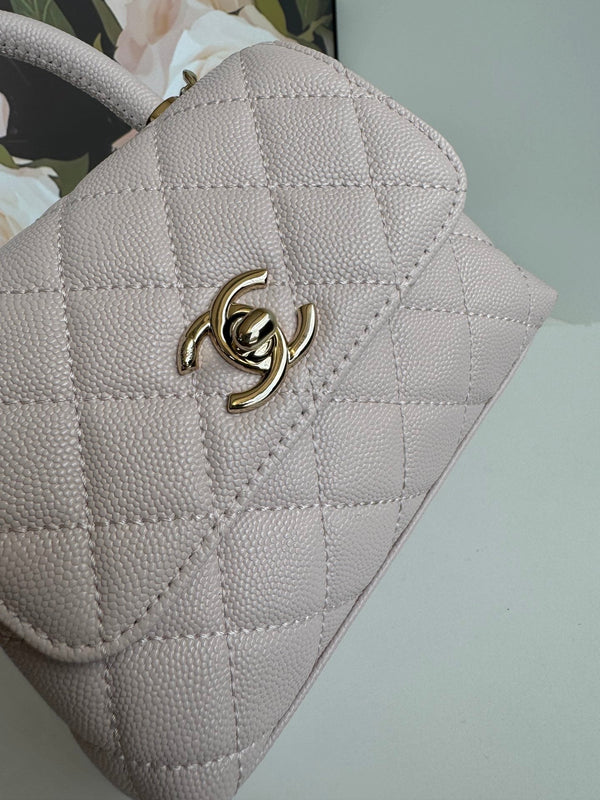 CC 24K Coco Handle Nano 14,5 cm Pelle di vitello grana rosa chiaro Hardware dorato 