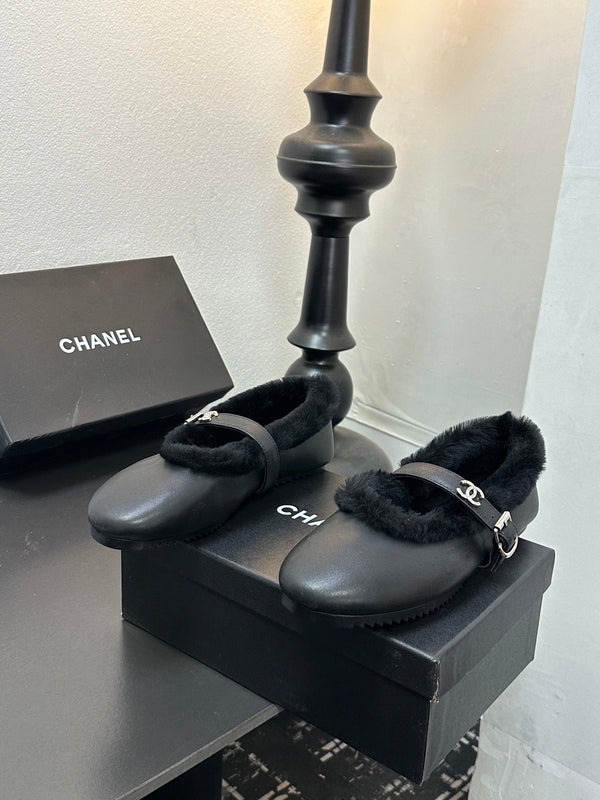 CC 2025 Puffer Ballet Flat With Strap Black Sheepskin Fur 529346