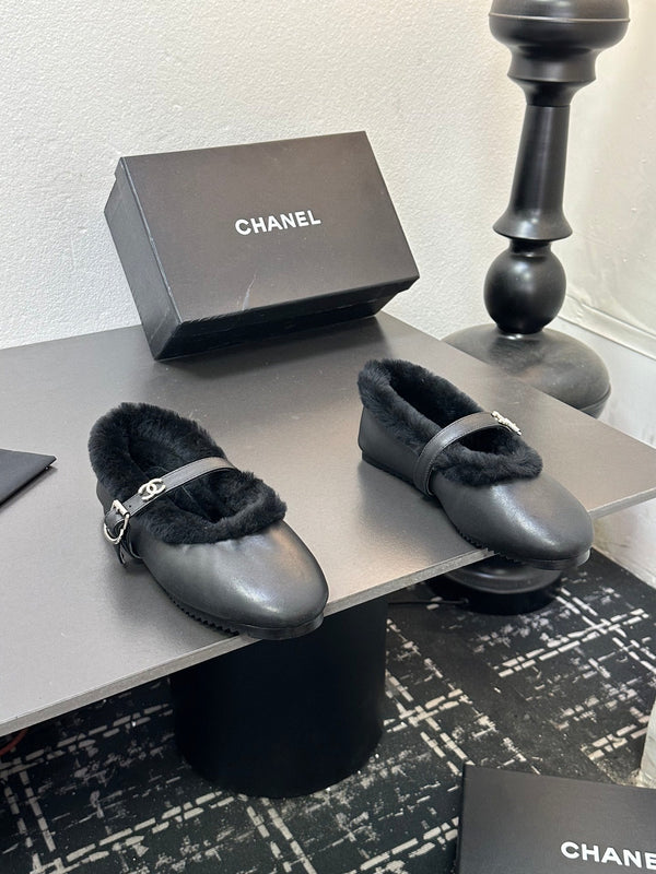 CC 2025 Puffer Ballet Flat With Strap Black Sheepskin Fur 529346