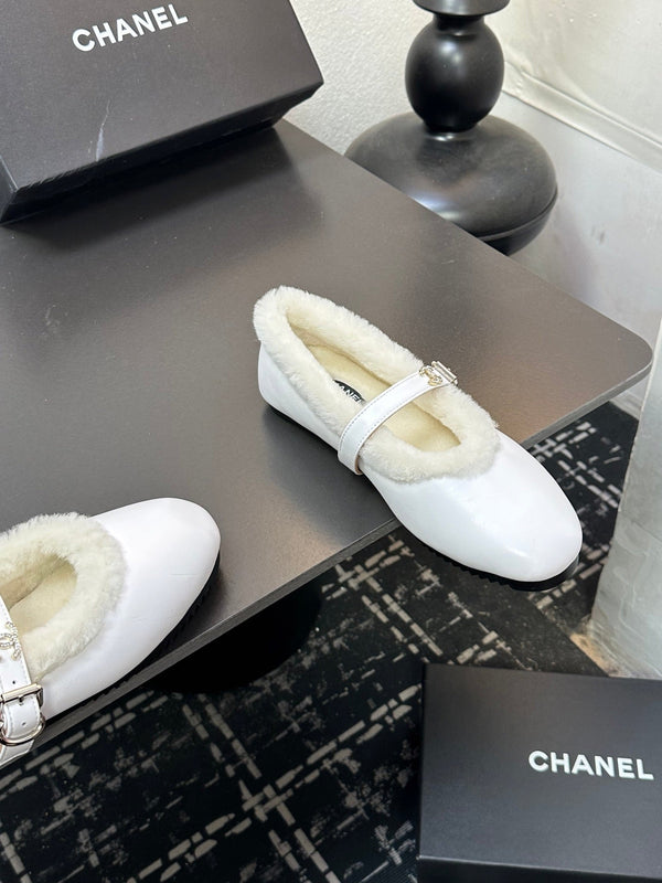 CC 2025 Puffer Ballet Flat With Strap White Sheepskin Fur 529347