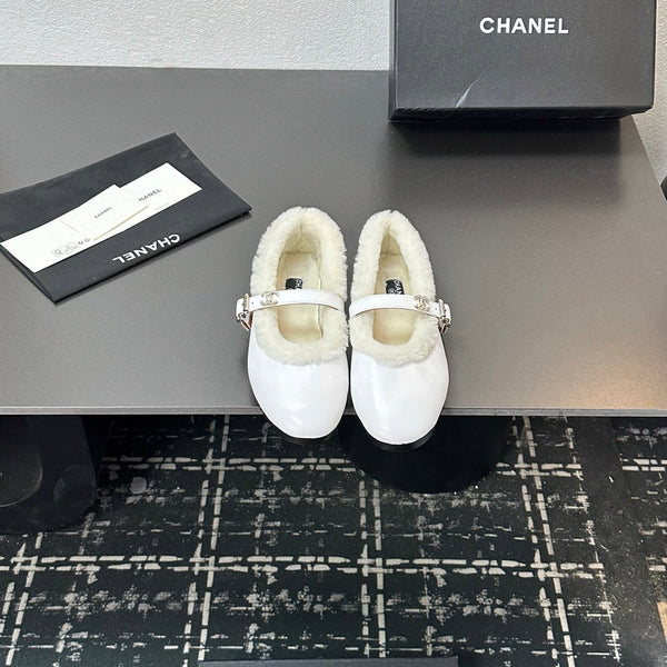 CC 2025 Puffer Ballet Flat With Strap White Sheepskin Fur 529347