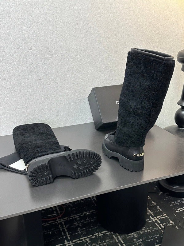 CC Coco Neige 2025/26 High Boots Black Shearling Lambskin Patent Leather 529339