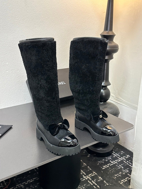CC Coco Neige 2025/26 High Boots Black Shearling Lambskin Patent Leather 529339