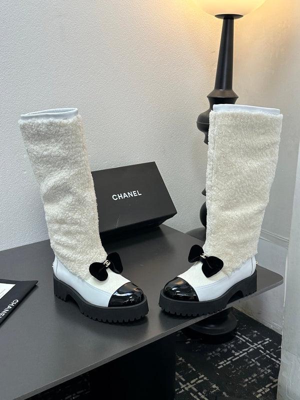 CC Coco Neige 2025/26 High Boots Black White Shearling Lambskin Patent Leather 529340