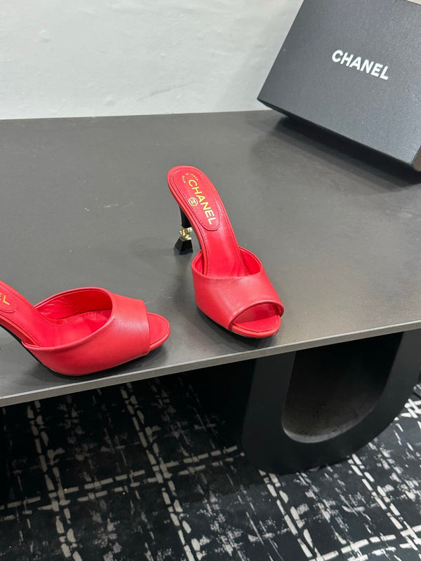 CC 26s Sandal Red Sheepskin 832568