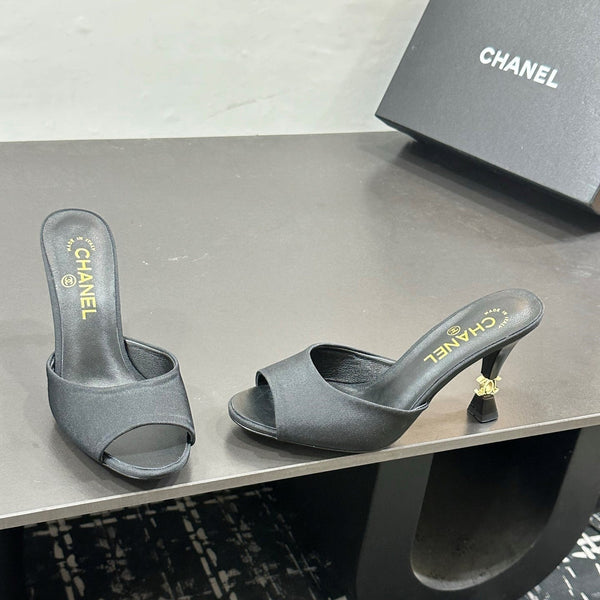 CC 26s Sandal Black Sheepskin Satin 832564