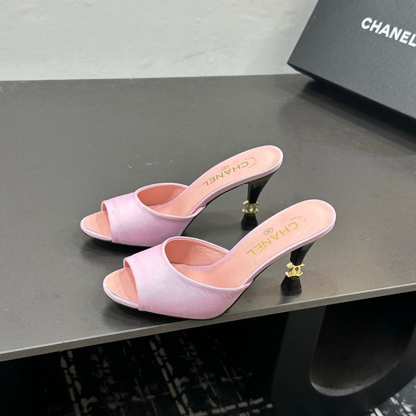 CC 26s Sandal Light Pink Sheepskin Satin 832562