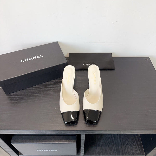 CC 26s Demi-jupe Cuir Verni Noir Blanc 596641