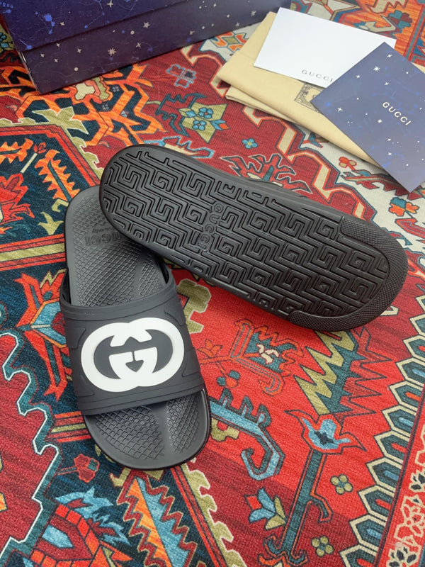 GG INTERLOCKING G SLIDE SANDAL BLACK RUBBER
