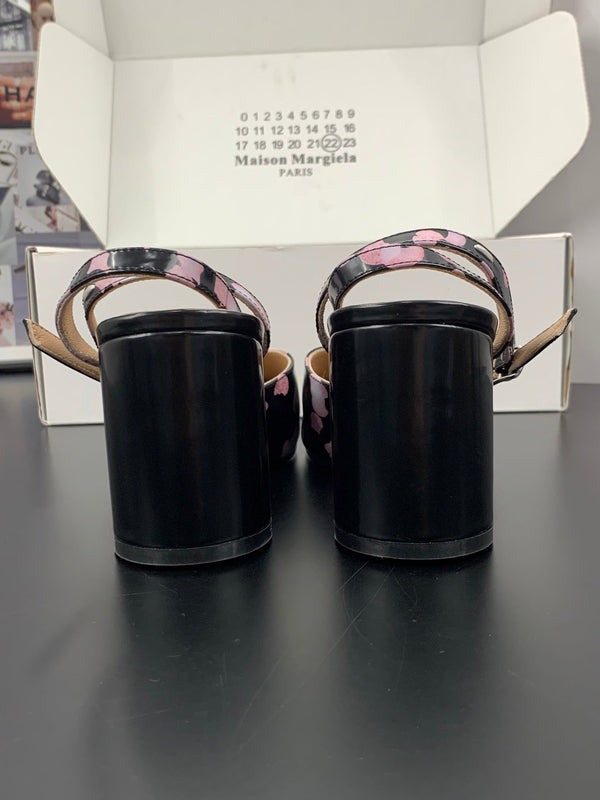 MM Tabi Slingback 6cm Black Pink Cowhide 895243