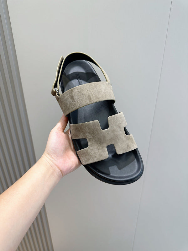 HM GENIUS SANDAL LIGHT GRAY SUEDE
