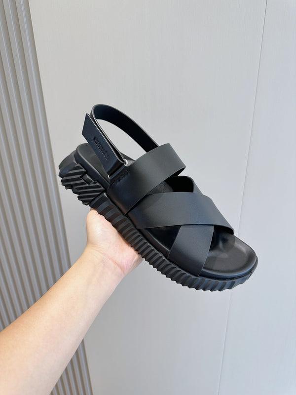 Sandali elettrici da uomo HM in pelle di vitello nera 547685