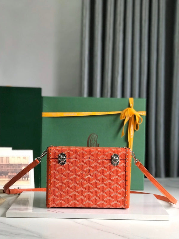 BORSA CASSETTE TRUNK 21 IN TELA GOYARDINE ROSSA E PELLE DI VACCA CLAMECY