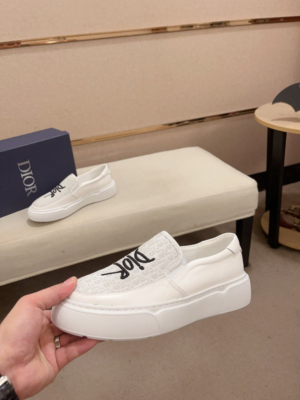 CD B23 SLIP ON WHITE CALFSKIN AND JACQUARD