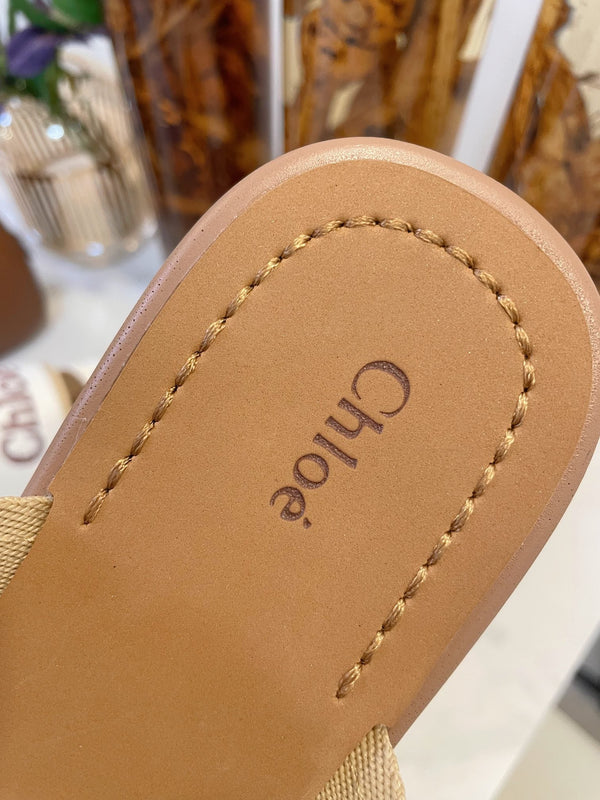 SANDALI CON ZEPPA CHLOÉ WOODY IN TELA BIANCA CON SUOLA IN GOMMA MARRONE SIDRO