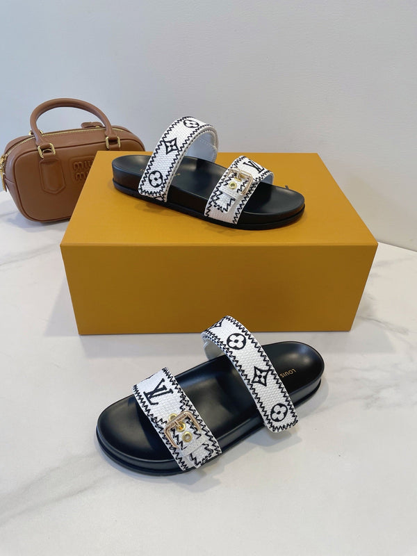 Bom Dia Flat Comfort Mule White Black Monogram Embossed Print Classic 241336