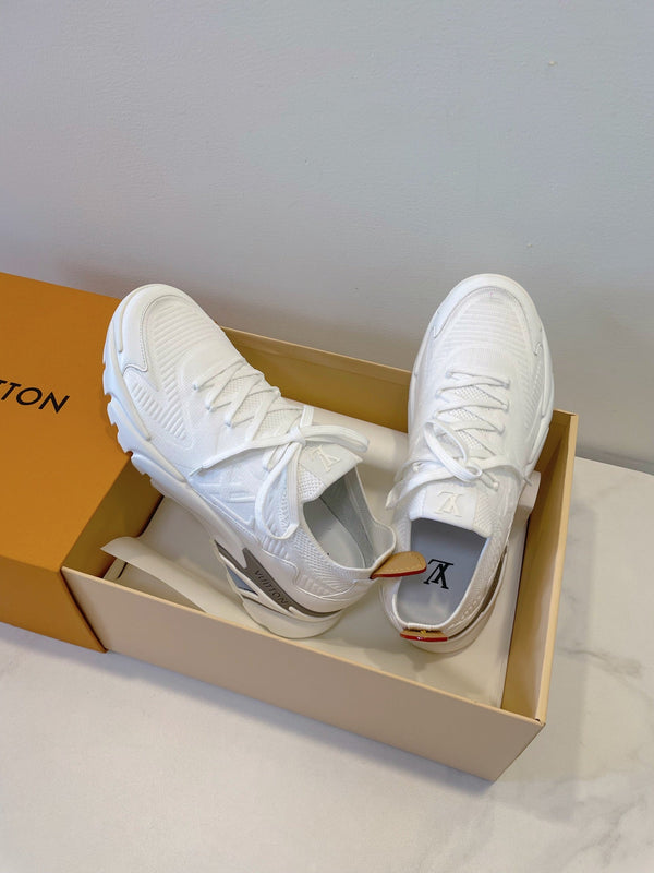 LV Runner Tatic Sneaker White Frabic 500227