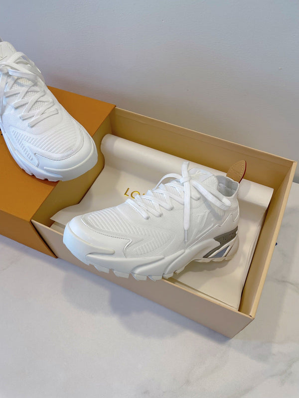 LV Runner Tatic Sneaker White Frabic 500227