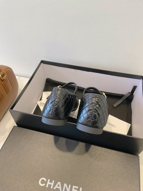 CC 25A Ballet Flat With Strap Quited Black Sheepskin 530539