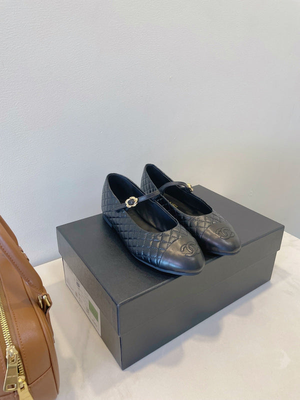 CC 25A Ballet Flat With Strap Quited Black Sheepskin 530539