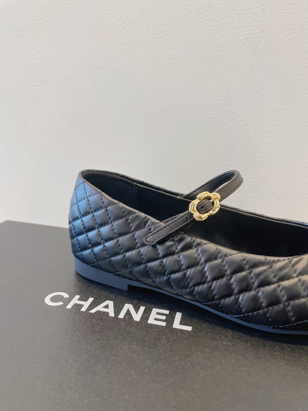 CC 25A Ballet Flat With Strap Quited Black Sheepskin 530539