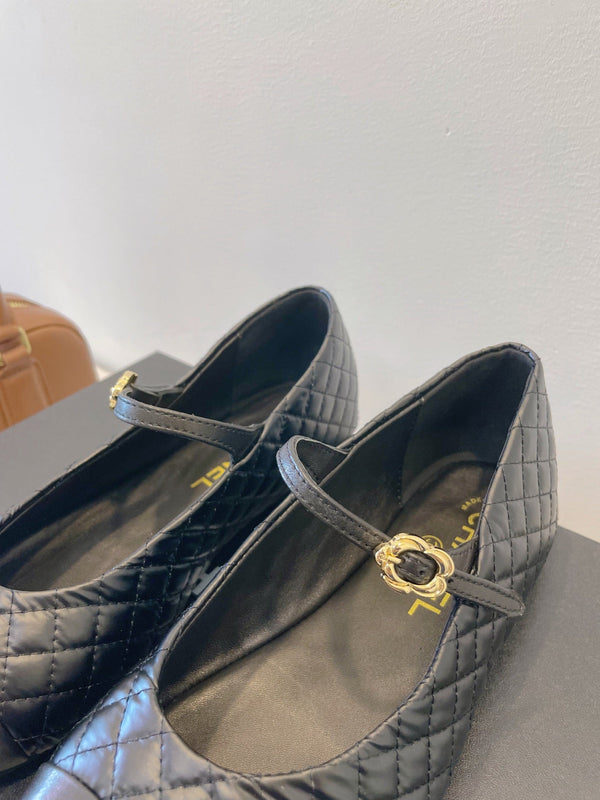 CC 25A Ballet Flat With Strap Quited Black Sheepskin 530539