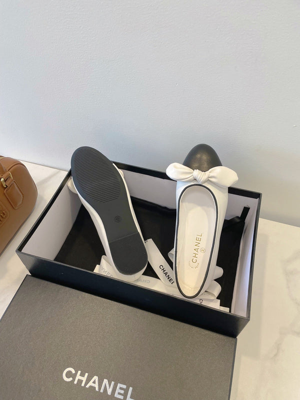 CC Classic Dancing Shoes Black White Sheepskin 530543