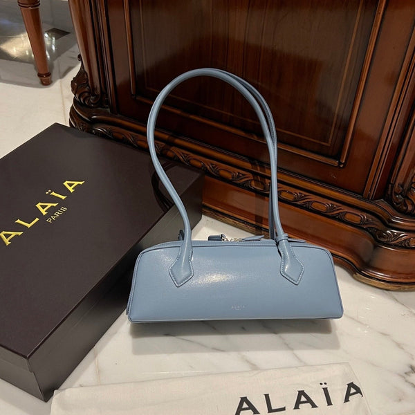 LE TECKEL MEDIUM BAG 33 IN AIR FORCE GOATSKIN