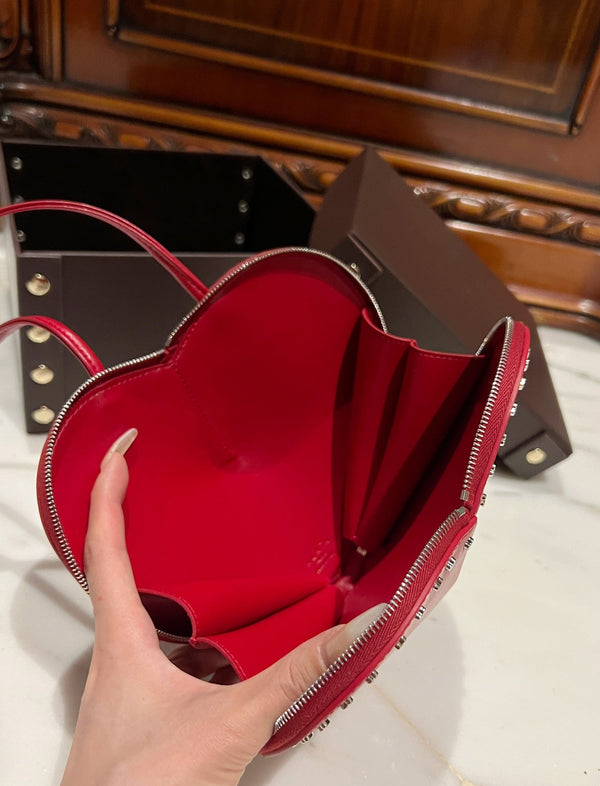 LE COEUR BAG 21 IN CLASSIC RED CALFSKIN WITH STUDDED HEART