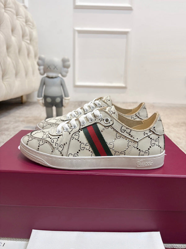 GG Stretch Low-Top Trainers Cream Leather 824429