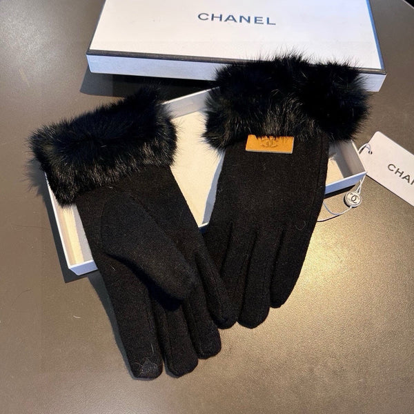 GLOVES IN BLACK WOOL AND RABBIT FUR 420535