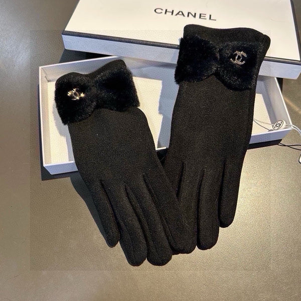 GLOVES IN BLACK WOOL WITH RABBIT FUR 456297
