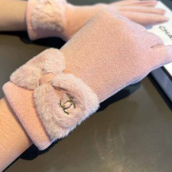 GLOVES IN ROSE PINK WOOL WITH RABBIT FUR 456298