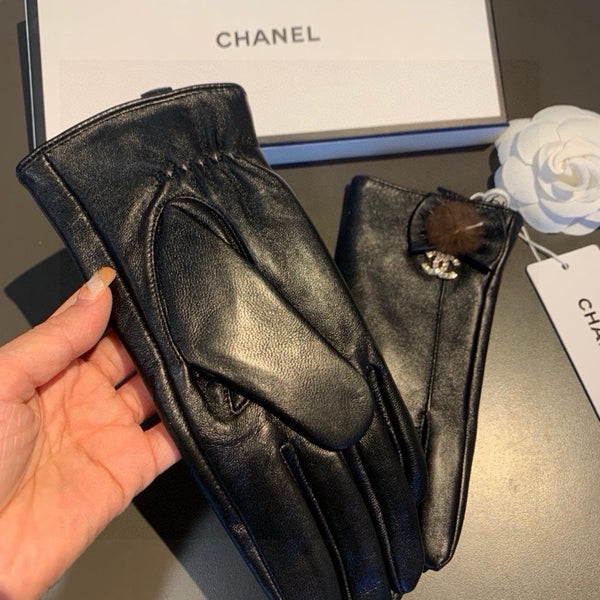 GLOVES IN BLACK LAMBSKIN 456328