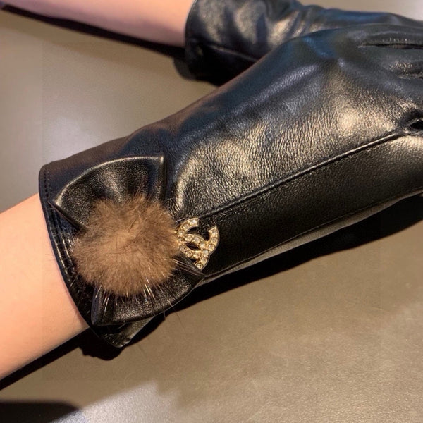 GLOVES IN BLACK LAMBSKIN 456328