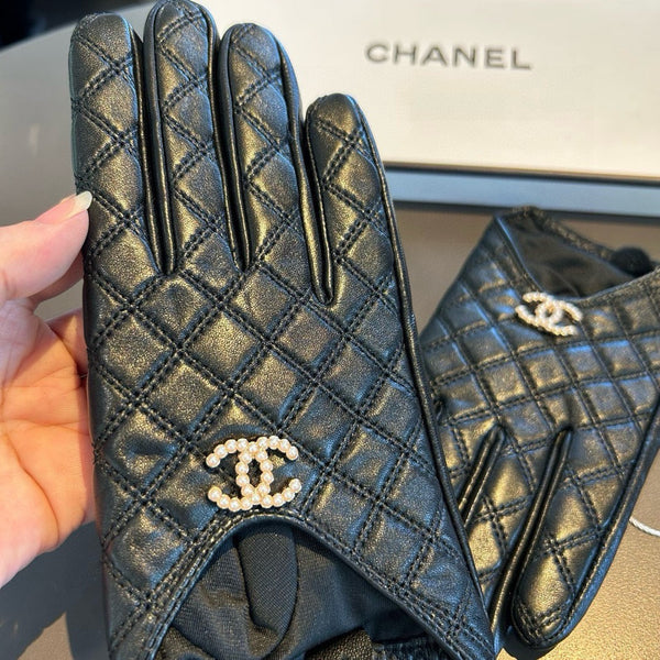 GLOVES IN BLACK LAMBSKIN 465006