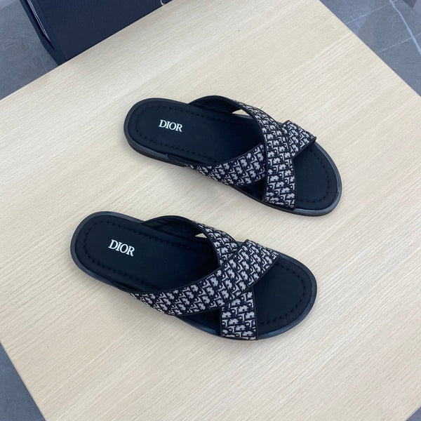 CD ALIAS SANDAL BLACK AND WHITE JACQUARD