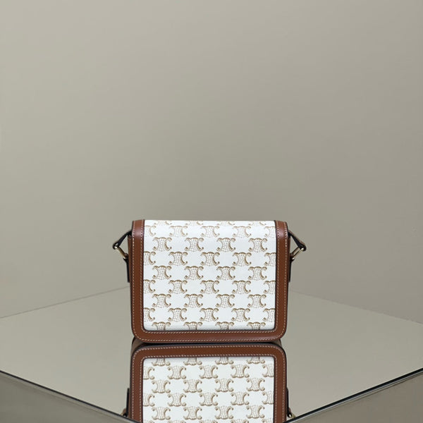 CLASSIQUE TRIOMPHE 22 CALFSKIN WHITE BROWN