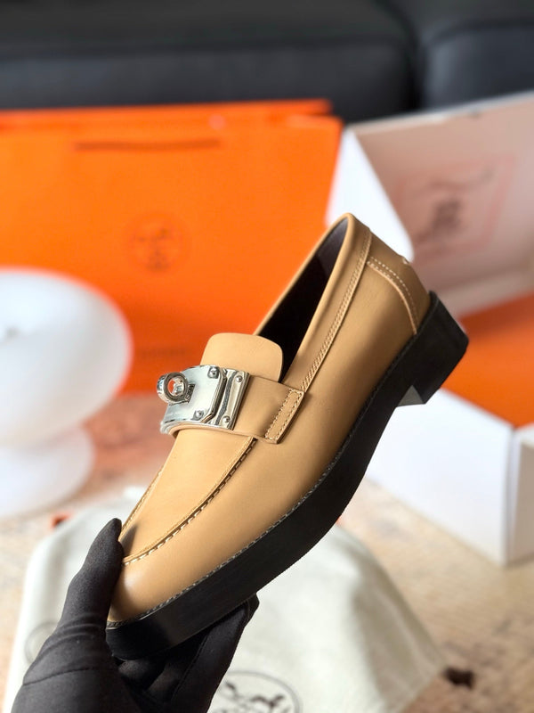 HM Hot Loafer Beige Calfskin 531376