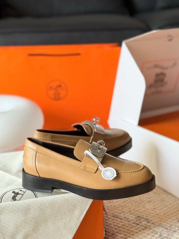 HM Hot Loafer Beige Calfskin 531376