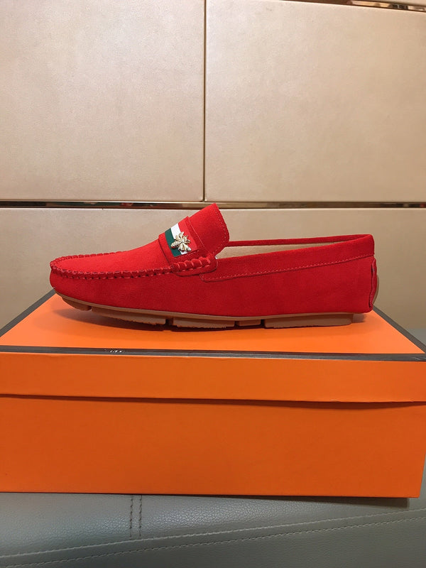 Mocassino da uomo GG in pelle scamosciata rossa 526676
