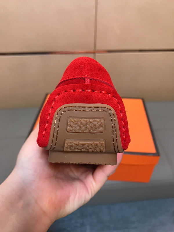 Mocassino da uomo GG in pelle scamosciata rossa 526676