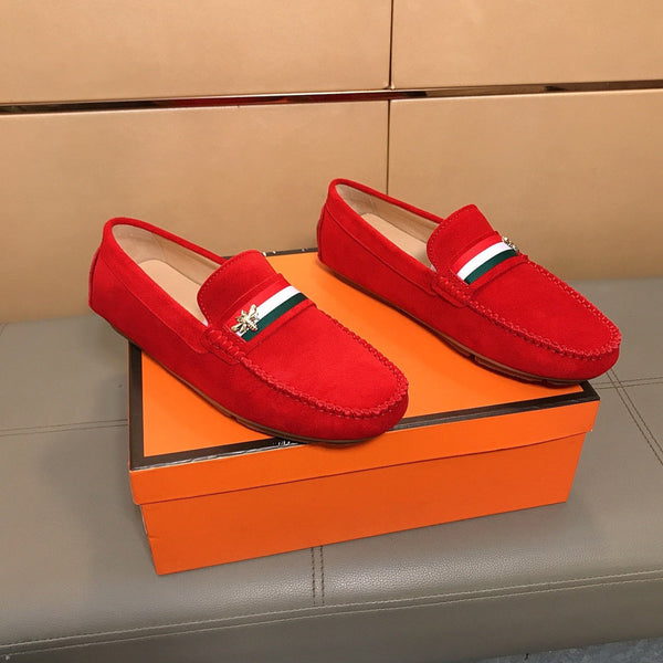 Mocassino da uomo GG in pelle scamosciata rossa 526676
