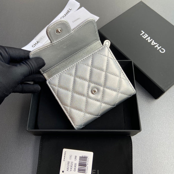 CC 82288 Classic Flap Wallet Sliver Sheepskin Polished Silver 229886