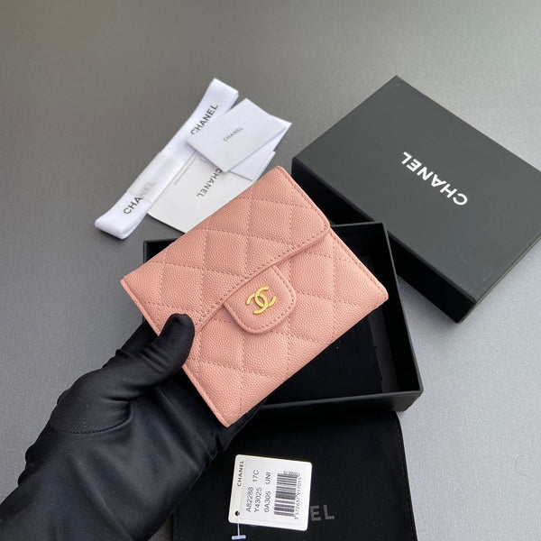 CC 82288 Portafoglio classico con patta rosa chiaro caviale GHW 229888