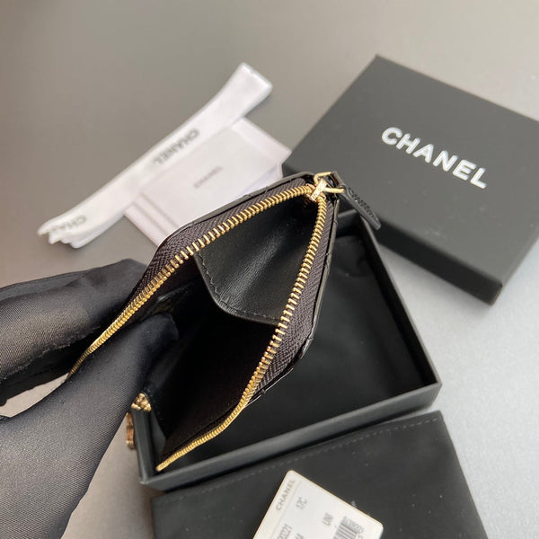 CC Hook & Chain Zipper Card Holder Black Patent GHW 234741