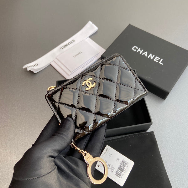 CC Hook & Chain Zipper Card Holder Black Patent GHW 234741