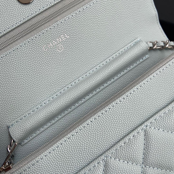 CC Woc 20cm White Grained Calfskin Silver Hardware