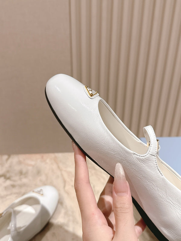 PRA 25s Ballet Flats with Small Buckle White Cowhide 449711